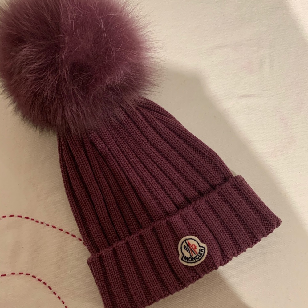 MONCLER | Berretto knit hat w/ fur pompom NEW/RARE